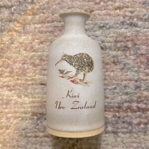 Pioneer Hand Made Mini Kiwi New Zealand Souvenir Vase